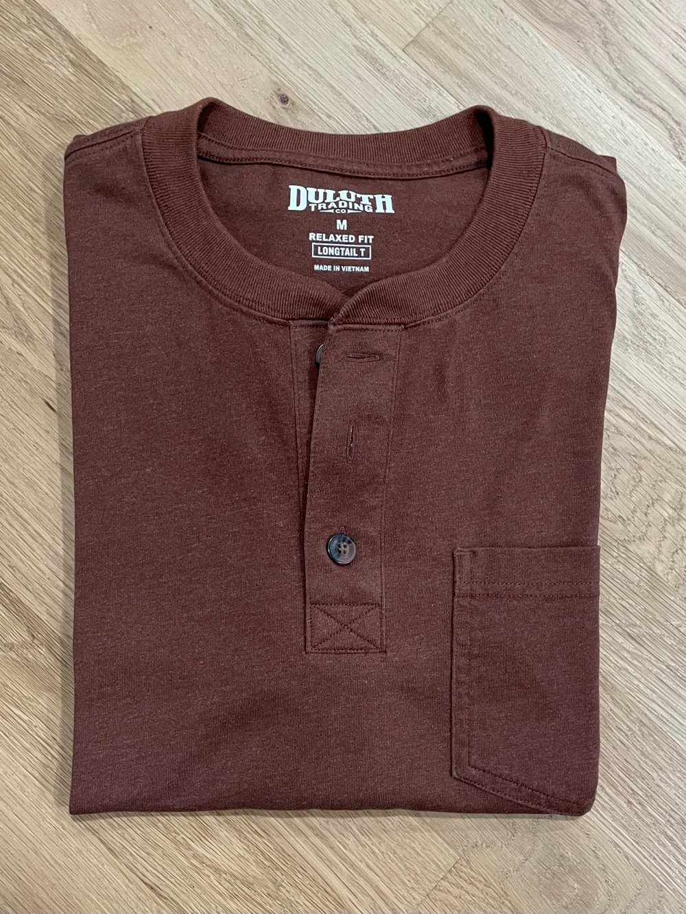 Duluth Trading Co Men Shirt Brown Long-Sleeve Relaxed Henley short sleeve Medium